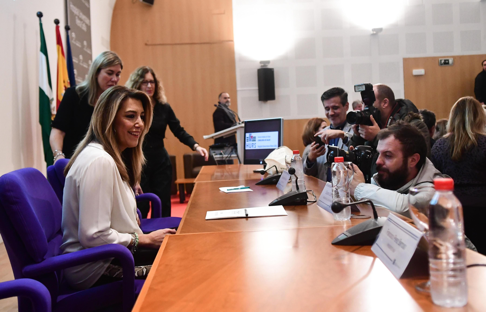 La presidenta de la Junta, Susana Díaz, ayer durante las jornadas del Hospital Reina Sofía.