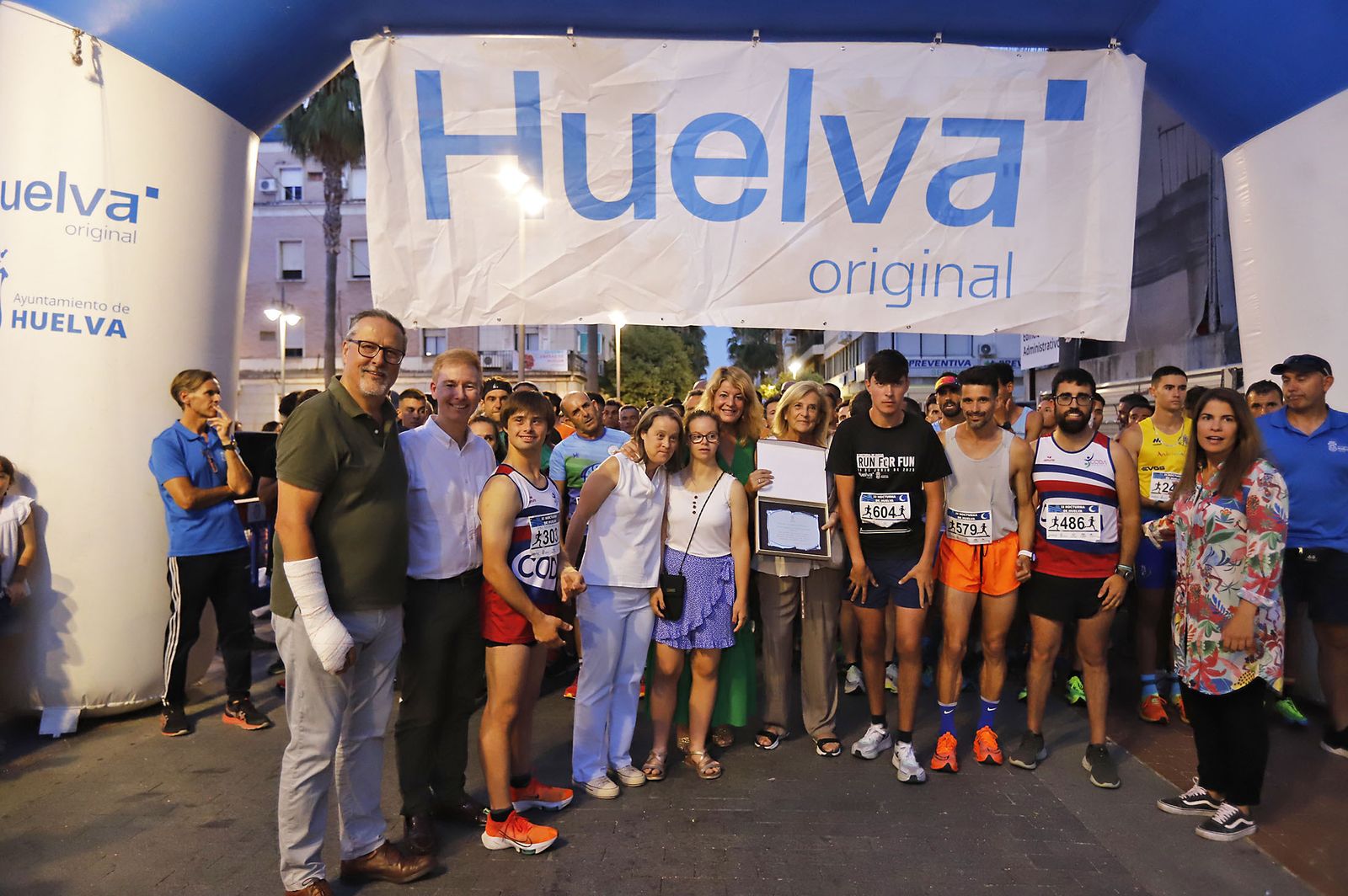 Imágenes de la Carrera Nocturna de Huelva