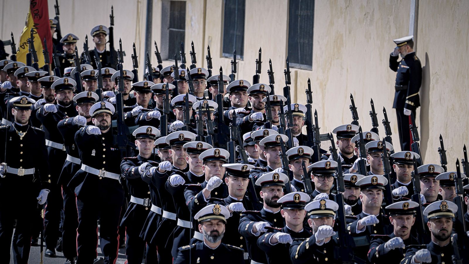 Las imágenes de la celebración del 489º Aniversario de la Infantería de Marina en Cádiz