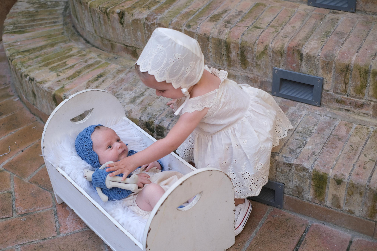 La firma sevillana MignonBaby propone varios looks para que los niños vayan cómodos e ideales en Semana Santa.