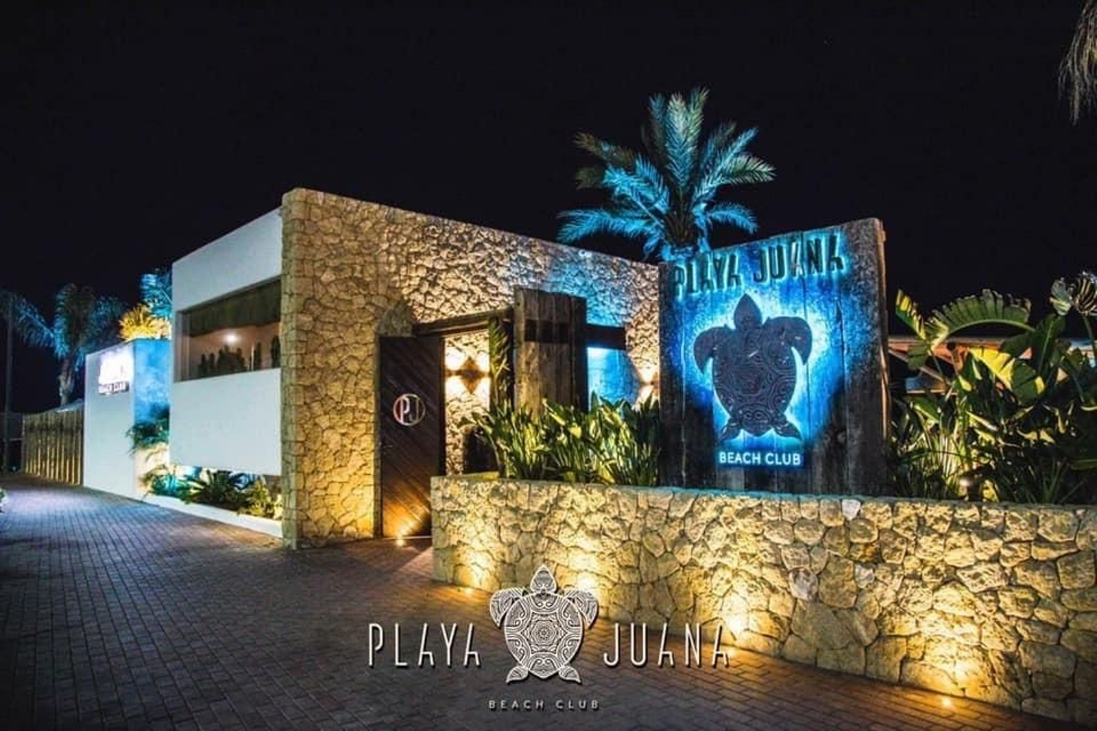 La discoteca Playa Juana de Mojácar.