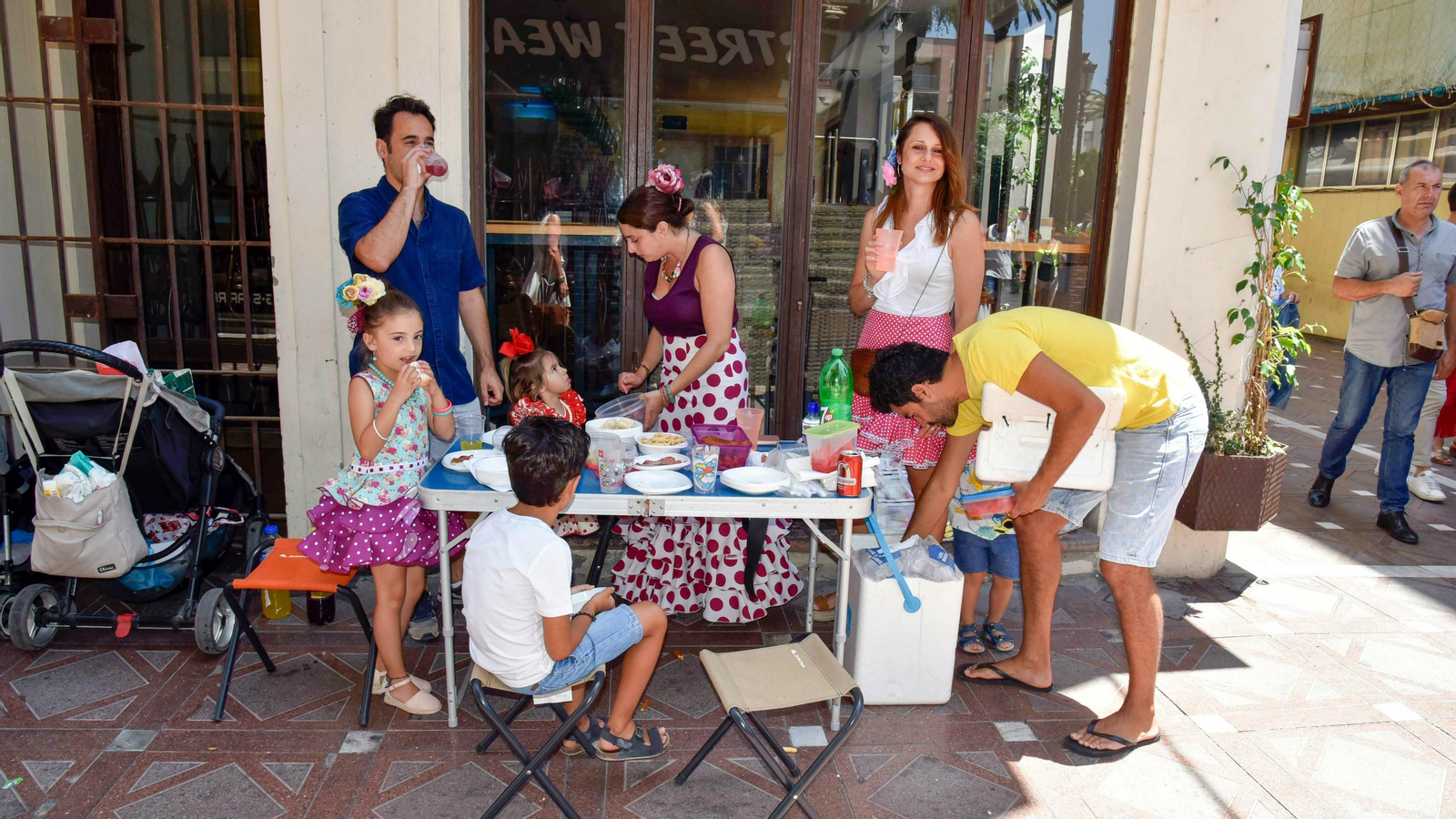 Domingo rociero de  la Linea de la Concepción en imagenes