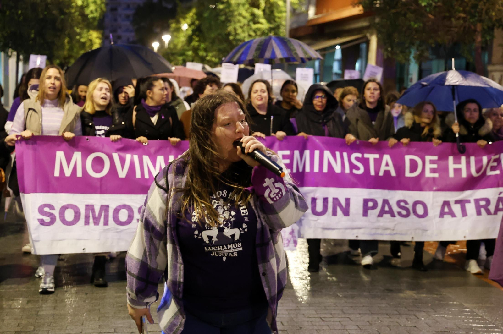 Imágenes de la manifestación del 8M en Huelva