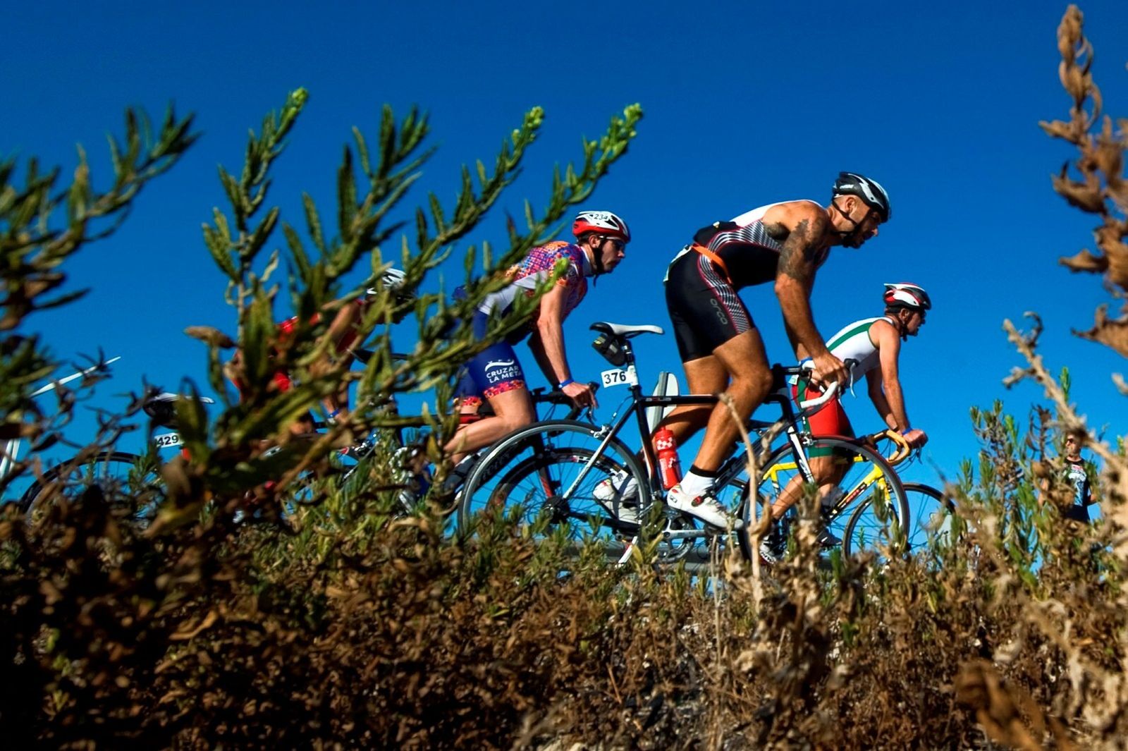 Un momento del tramo en bicicleta del Desafío Doñana 2019.