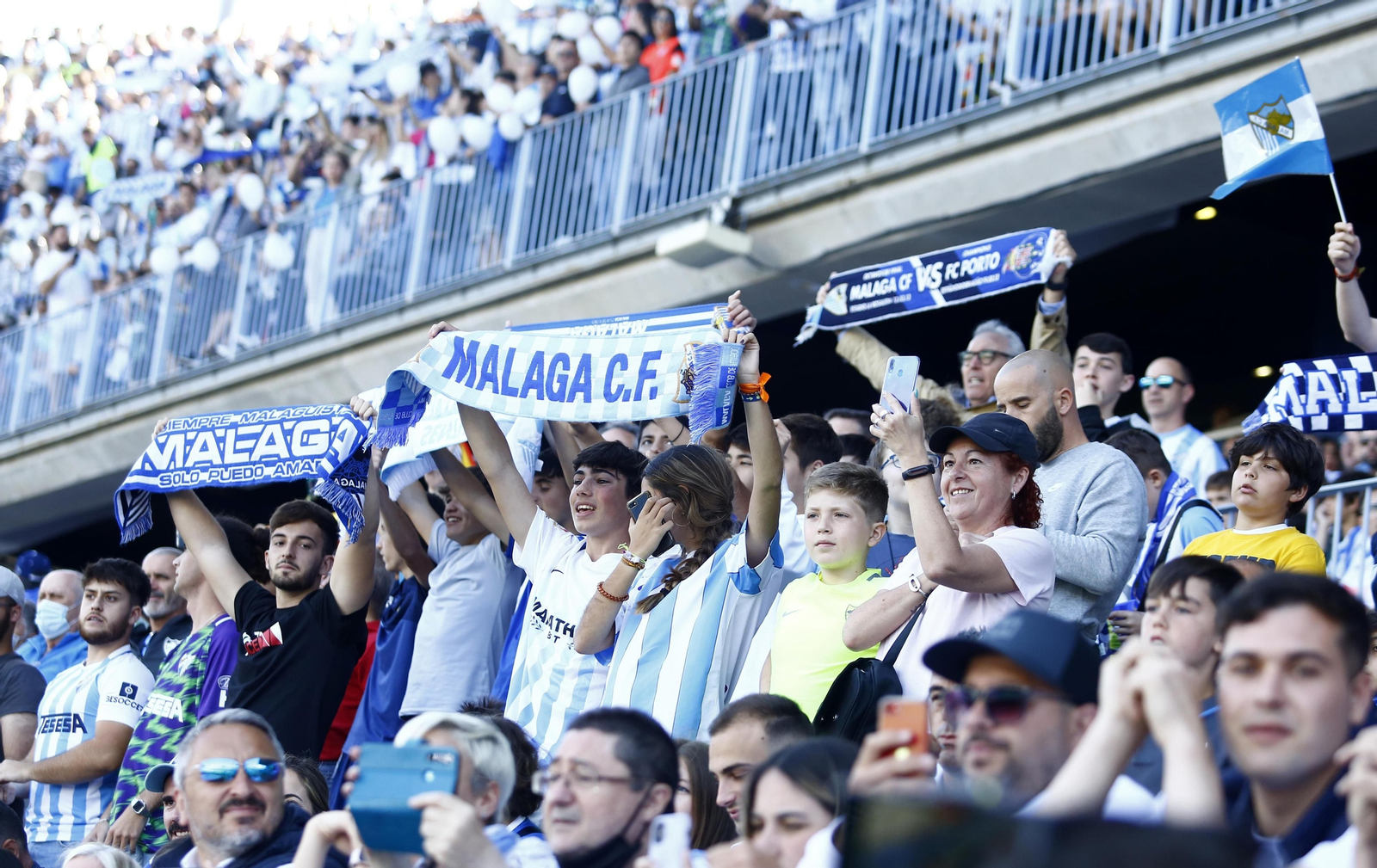 Una imagen de la afición. Una imagen de la afición.