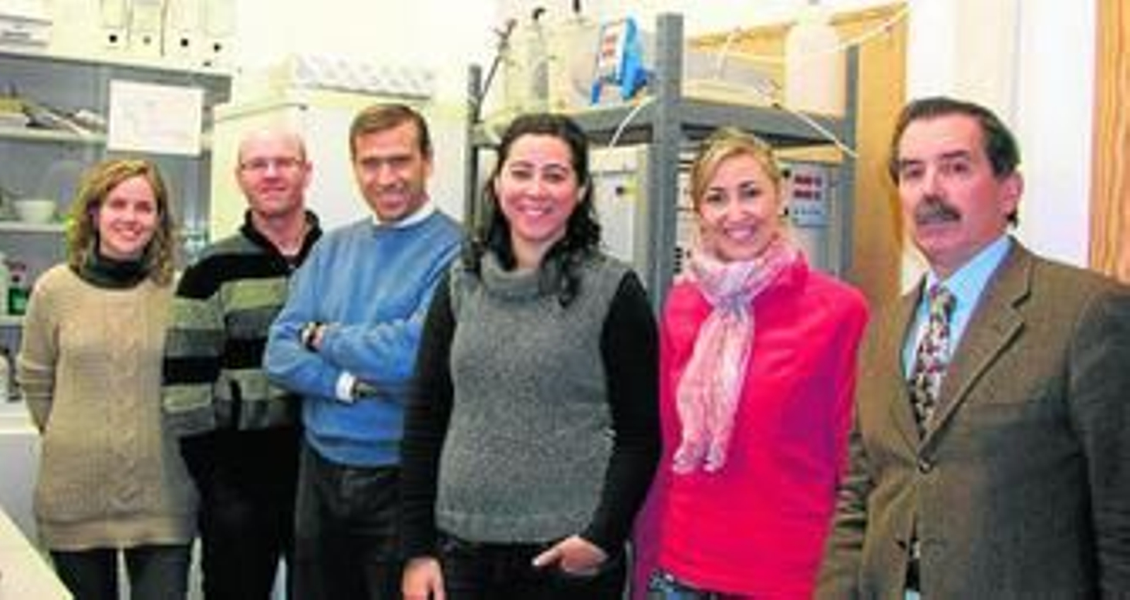 De izquierda a derecha, los investigadores Mª Carmen Blanes, Juan Carlos Linares, José I. Seco, Ana García, Rocío Cortés y José Ángel Merino.