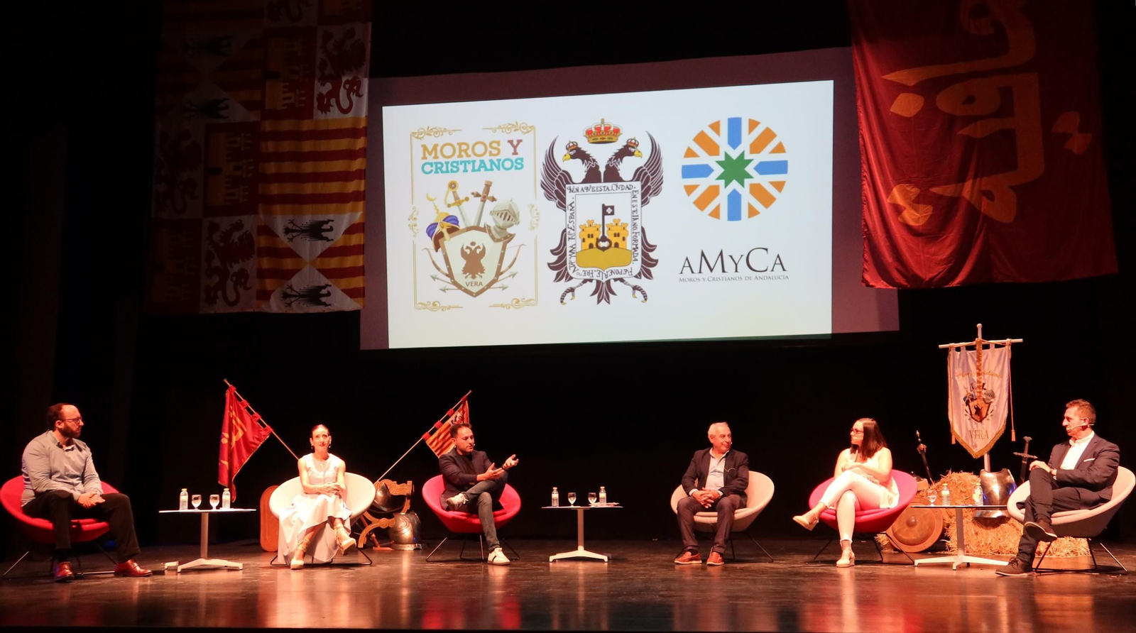 Más de veinte municipios festeros convierten Vera en la capital andaluza de los Moros y Cristianos