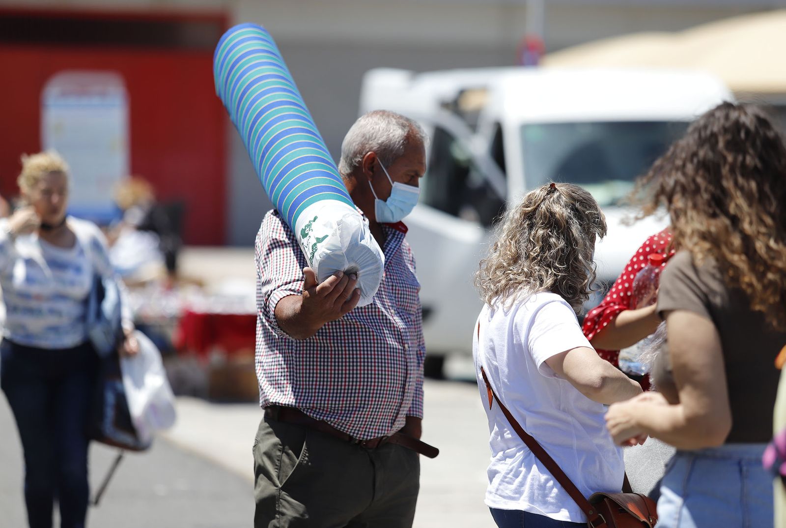 Imágenes del Mercadillo de Huelva en su nueva ubicación