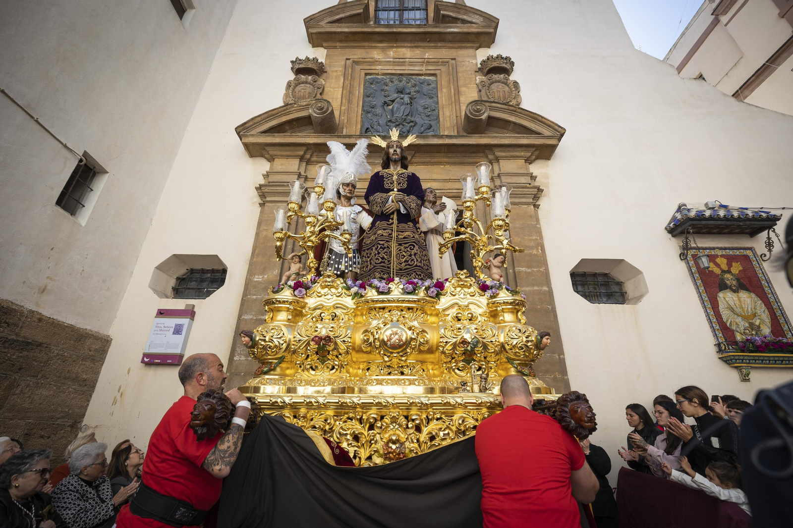 Las imágenes de la cofradía de La Sentencia de la Semana Santa de Cádiz 2023