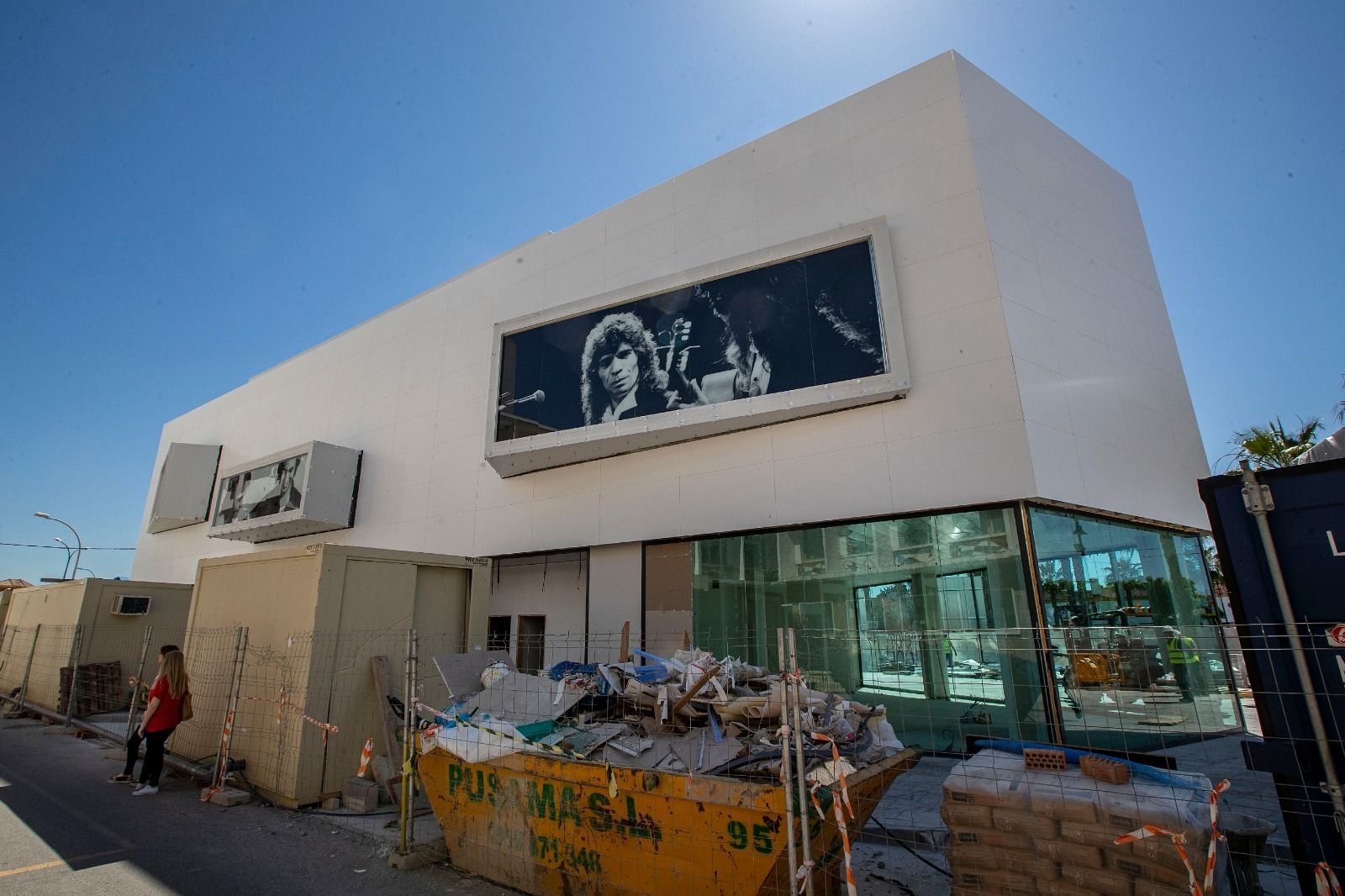 Otra de las imágenes de la fachada del Museo Camarón.