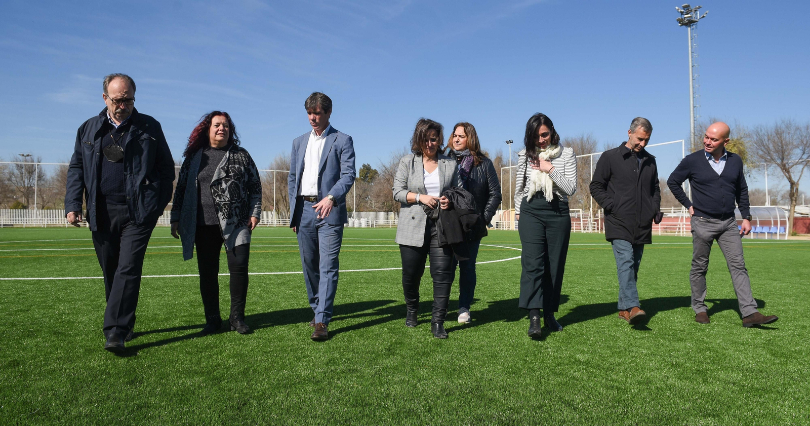 El delegado Guevara en las instalaciones deportivas municipales del parque Vega de Triana.