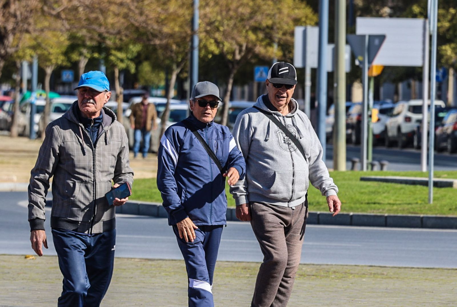 Fotografías de ambiente de la fría mañana en la ciudad