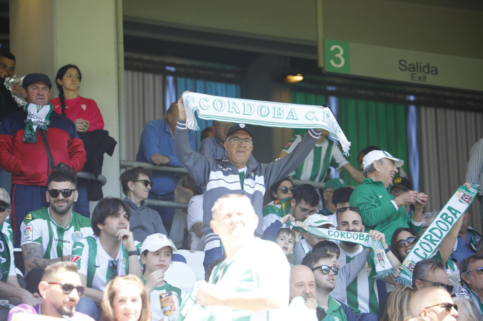 Las fotos del ambiente en El Arcángel para el Córdoba CF - Elche