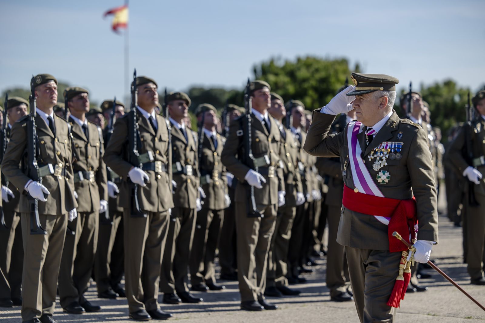 Las imágenes de la multitudinaria Jura de Bandera en Camposoto