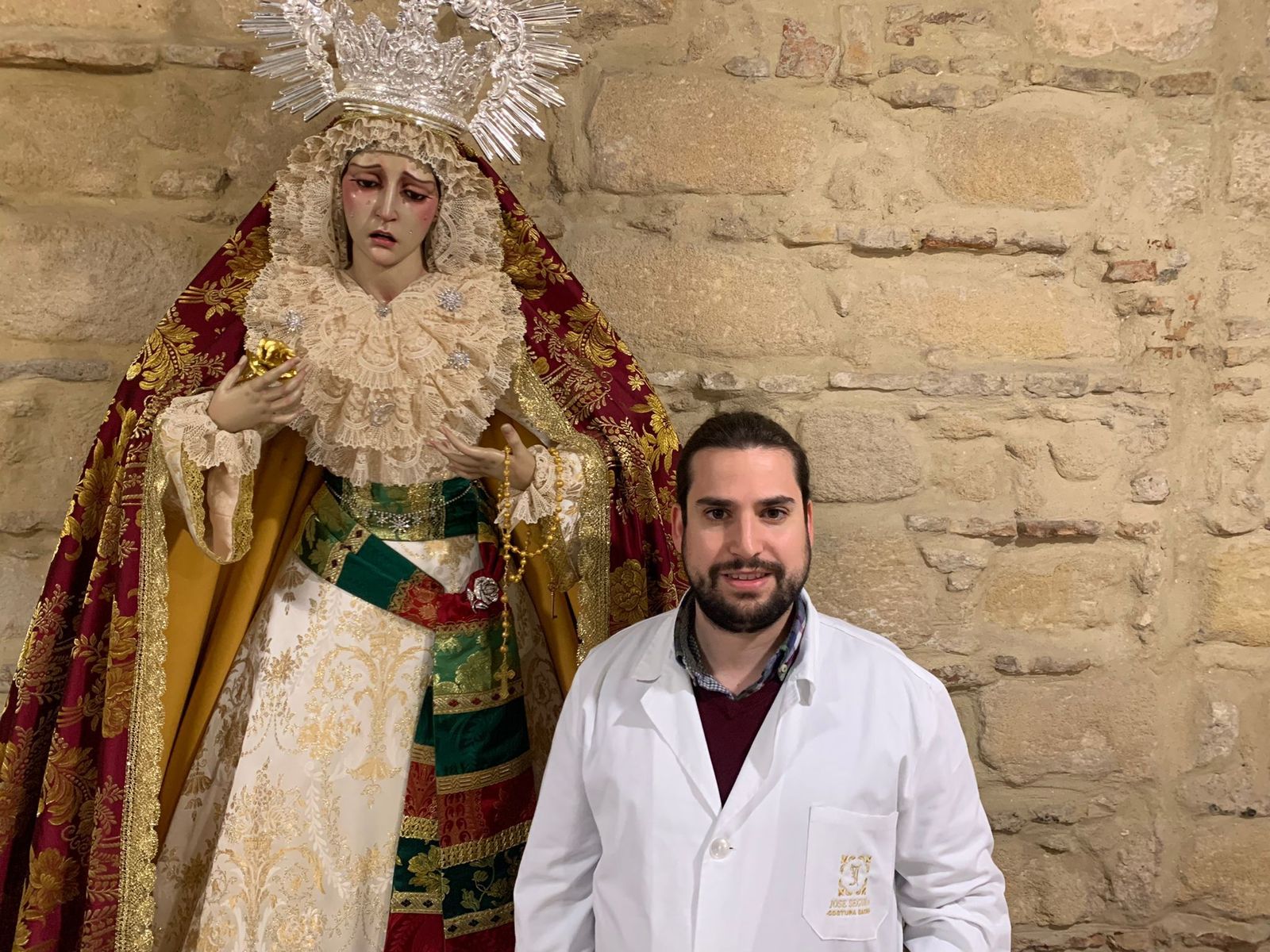 El bordador jerezano José Segura.