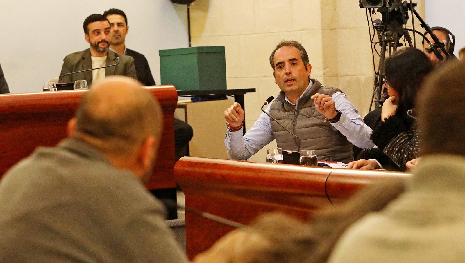 El portavoz del PP, Antonio Saldaña, durante un pleno.