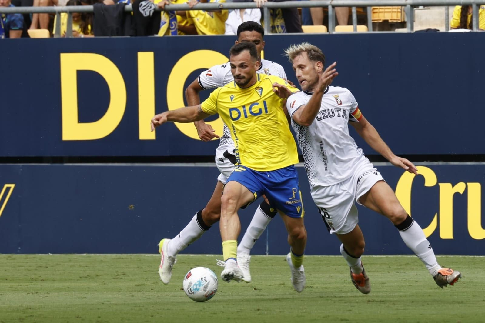 Las mejores imágenes del Cádiz CF - Ceuta