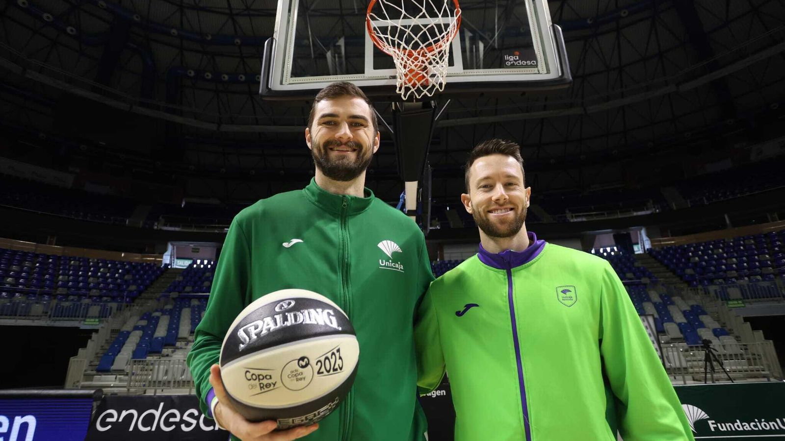 David Kravish y Tyler Kalinoski.