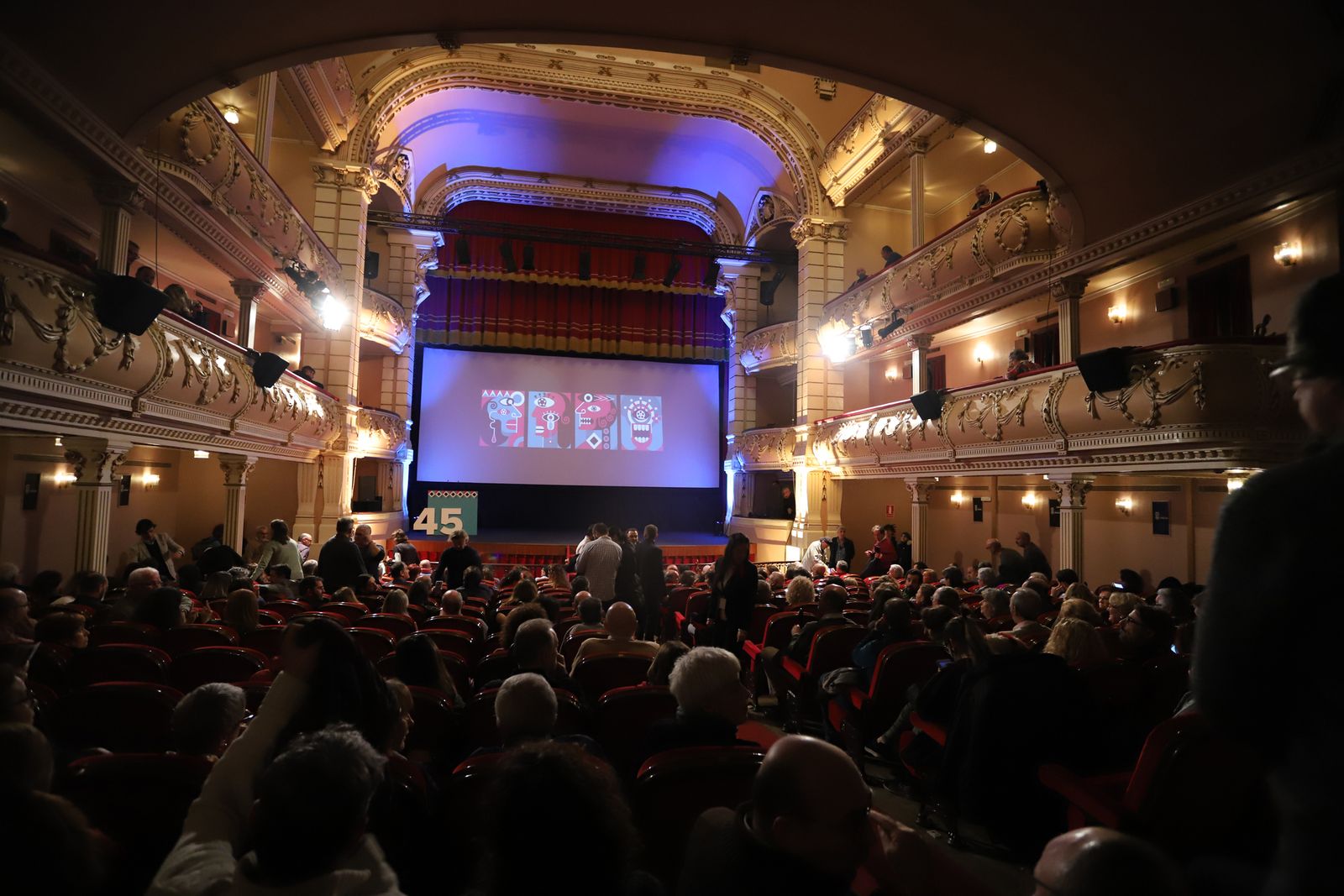 Imágenes de la entrega del premio Luz a  Marta Velasco en el Festival de Cine Iberoamericano de Huelva