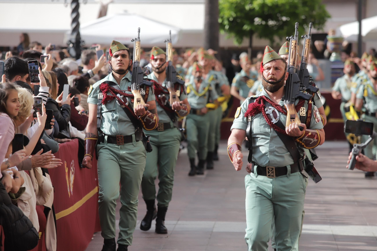 Fotos del Lunes Santo en Algeciras: La legión