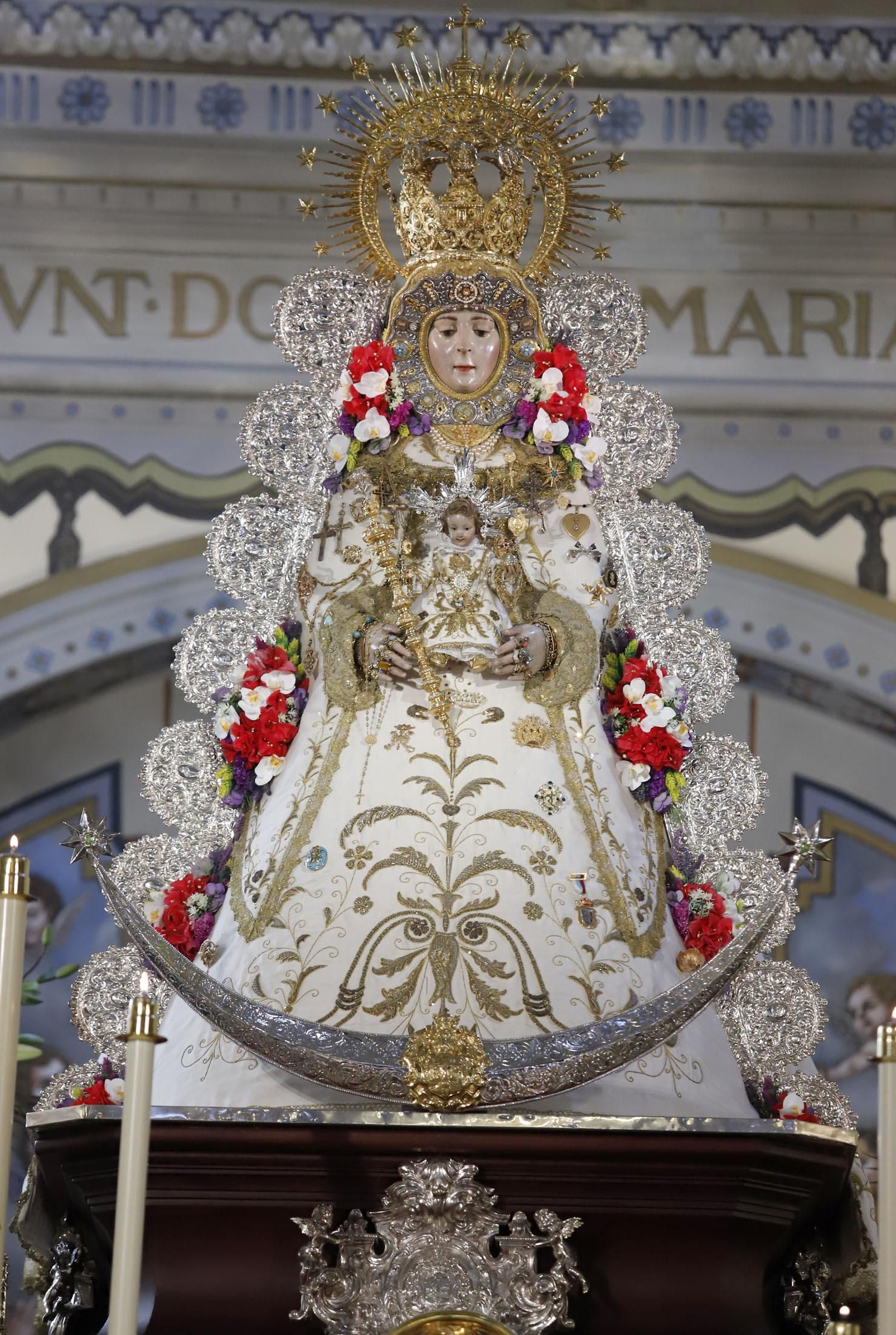 Imágenes de la Candelaria en Almonte.