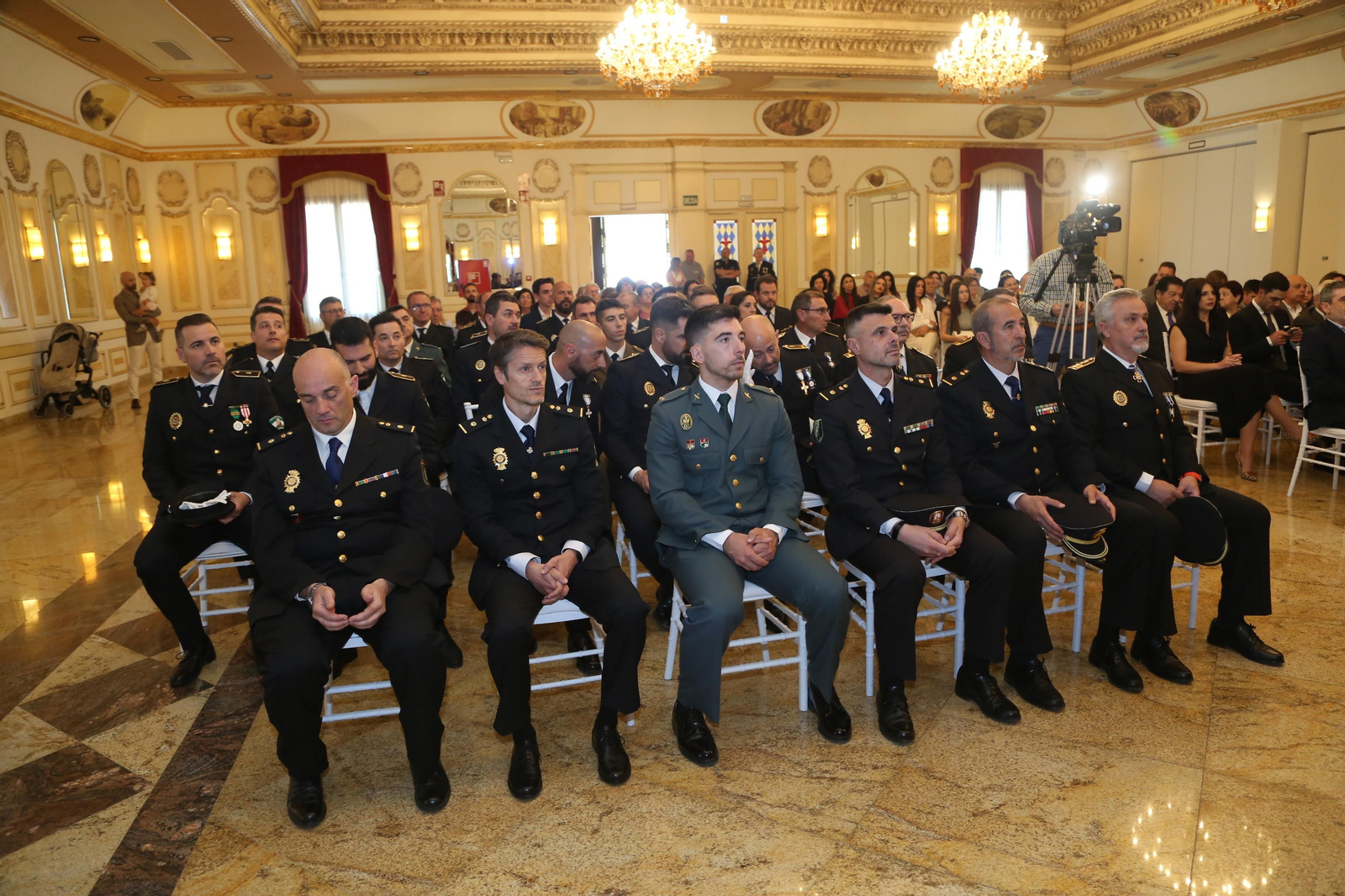 La celebración de San Jorge, patrón de la Policía Local de Lucena, en imágenes