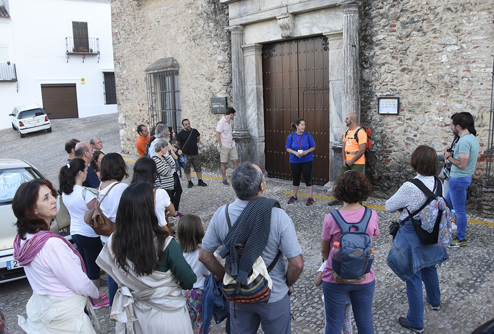 Participantes en el recorrido.