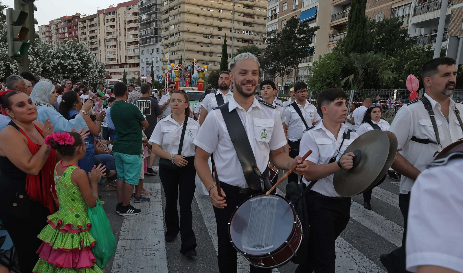 Búscate en las fotos de la cabalgata de la Feria Real de Algeciras 2025