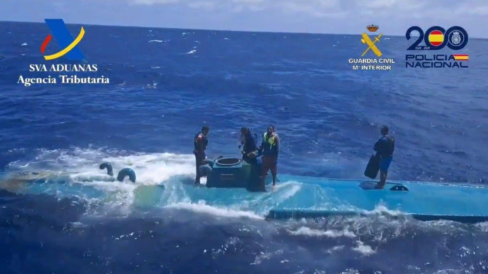 Interceptado un narcosubmarino y detenidos cuatro colombianos en aguas próximas a Cádiz Interceptado un narcosubmarino y detenidos cuatro colombianos en aguas próximas a Cádiz