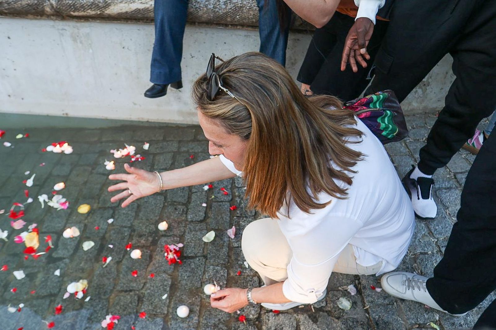 Todas las imágenes de la Ceremonia del Río para conmemorar el Día del Pueblo Gitano en Granada