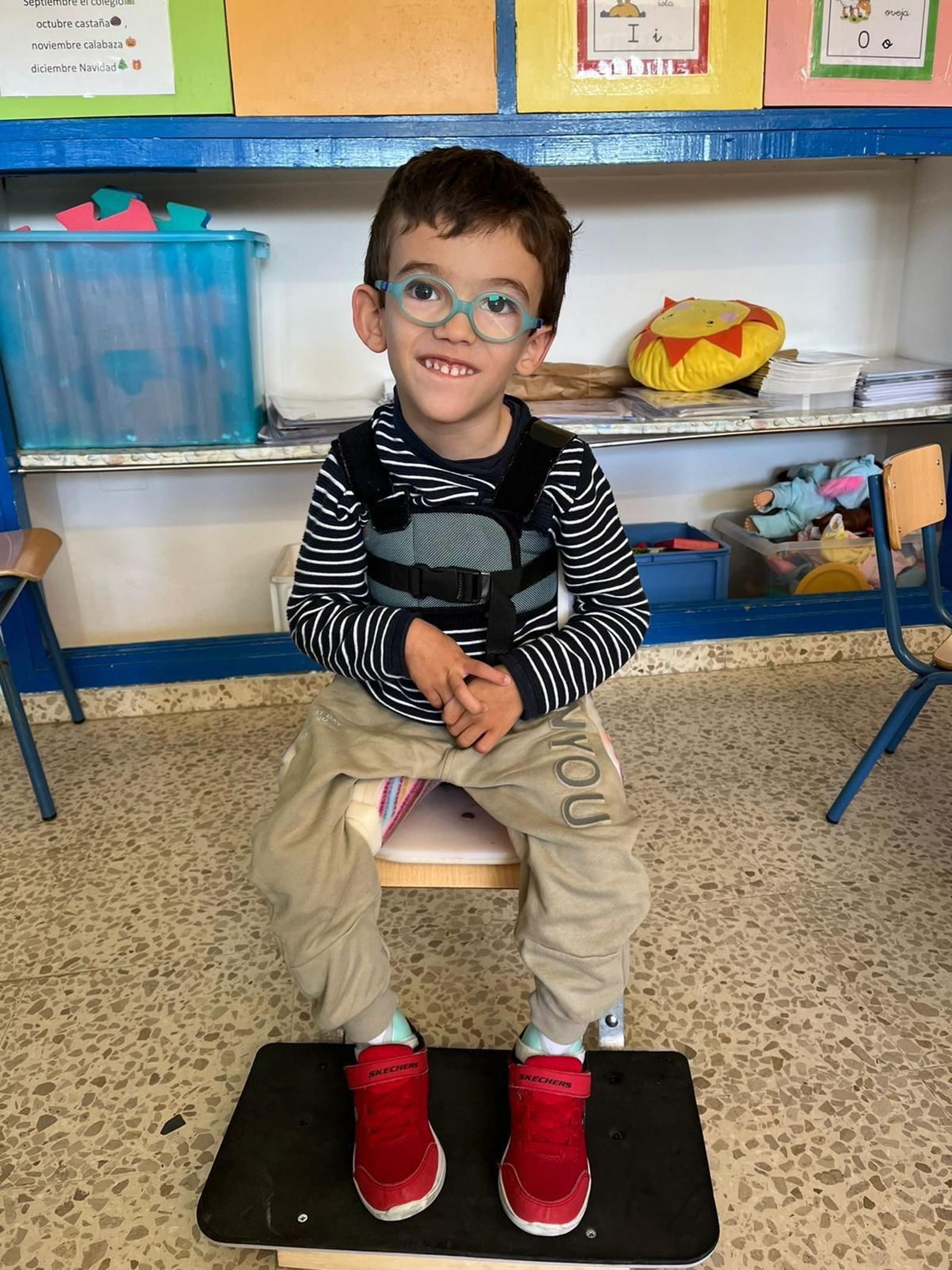 El pequeño Adrián, en su centro educativo.