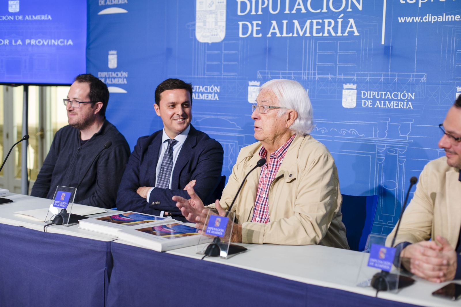 Javier A. García con Carlos Pérez Siquier, Andrés García Ibáñez y Juan Manuel Martín Robles.