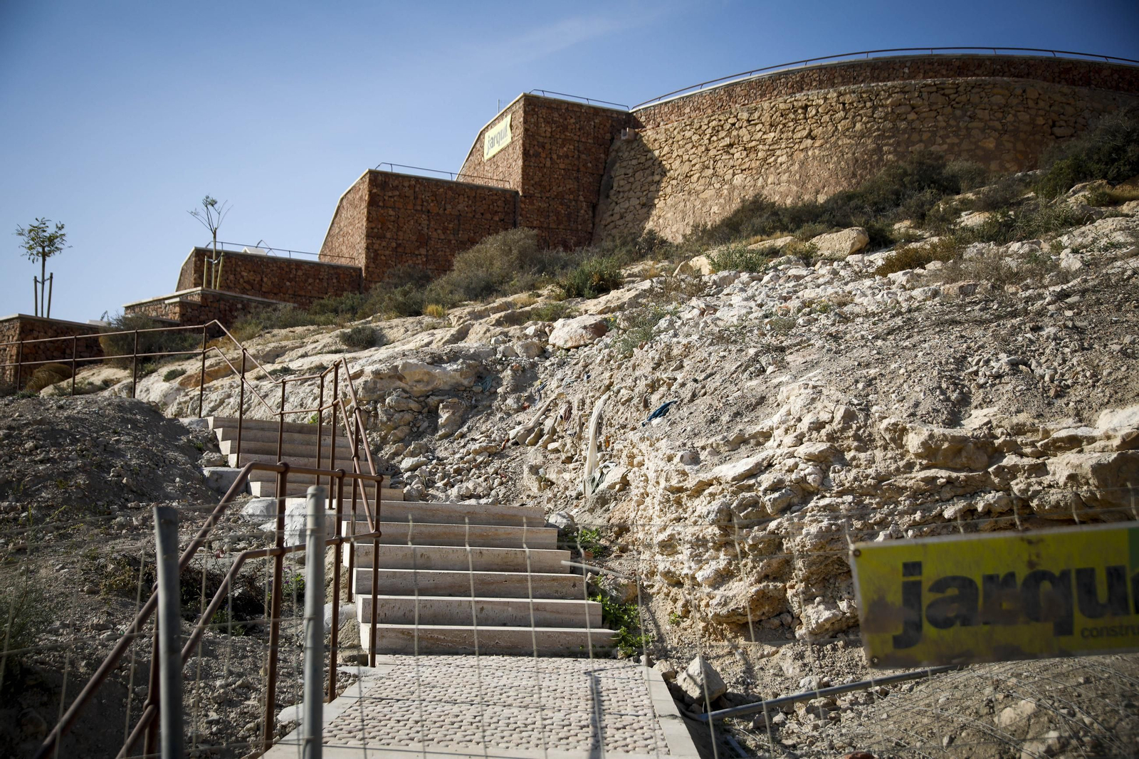 Las imágenes de los escombros en las obras de San Cristóbal de Almería
