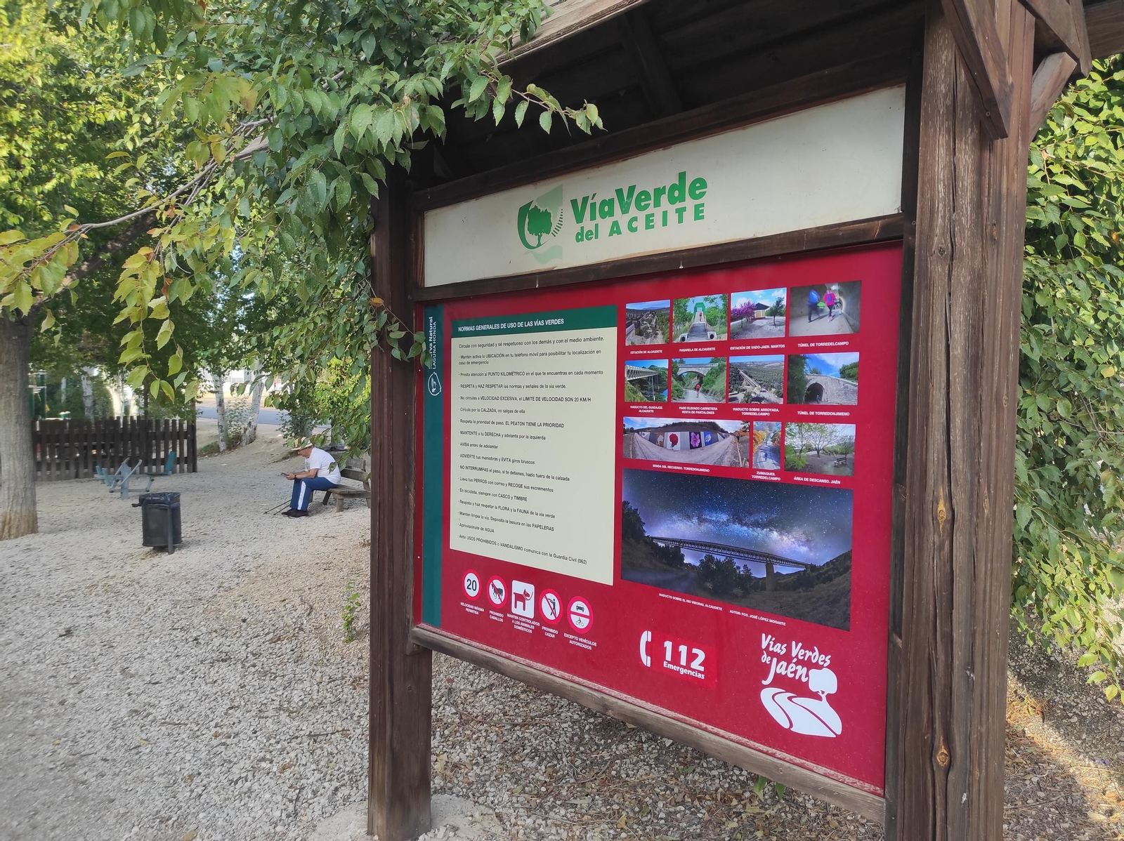 De Torredelcampo a Porcuna por la Vía Verde del Aceite: túneles, pasarelas y arte