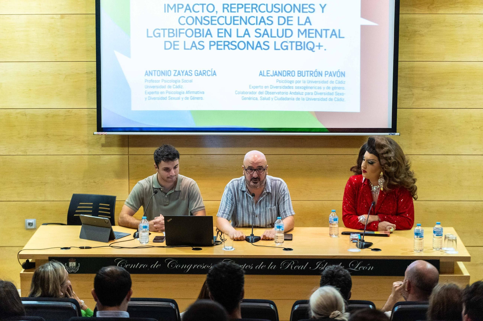 Conferencia impartida en el centro de congresos de San Fernando en el comienzo de los actos del Orgullo