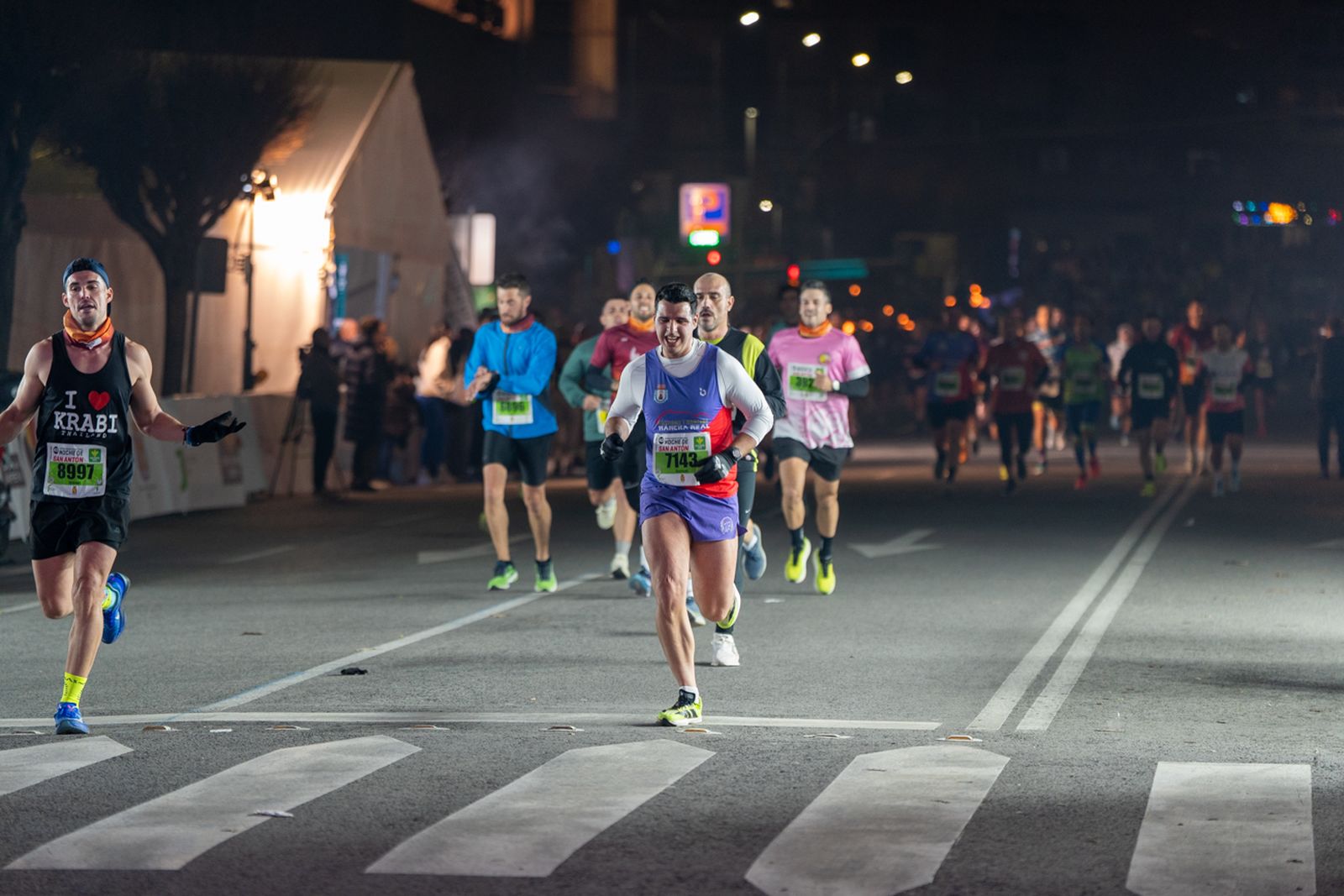 En imágenes: búscate en tu llegada a meta de la Carrera de San Antón 2026 (6)