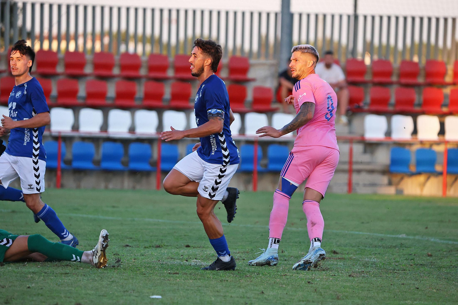 Imágenes del amistoso entre el Recreativo de Huelva y el Xerez  DFC