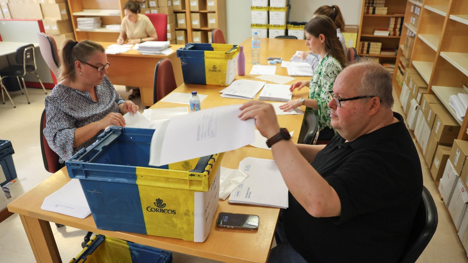 El personal de la Oficina del Censo Electoral trabaja intensamente ya de cara al 9J.