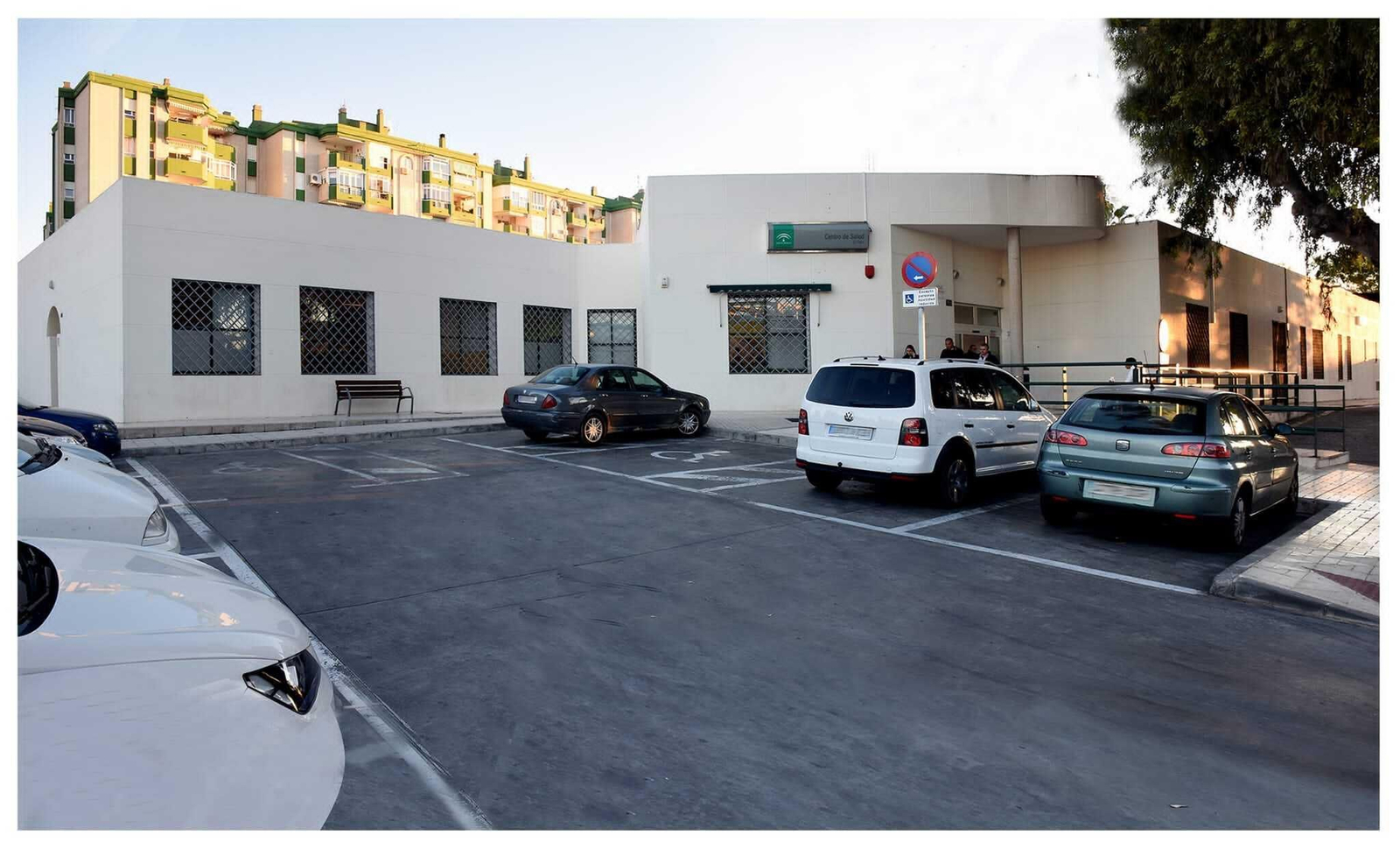 Centro de salud de El Palo. Centro de salud de El Palo.
