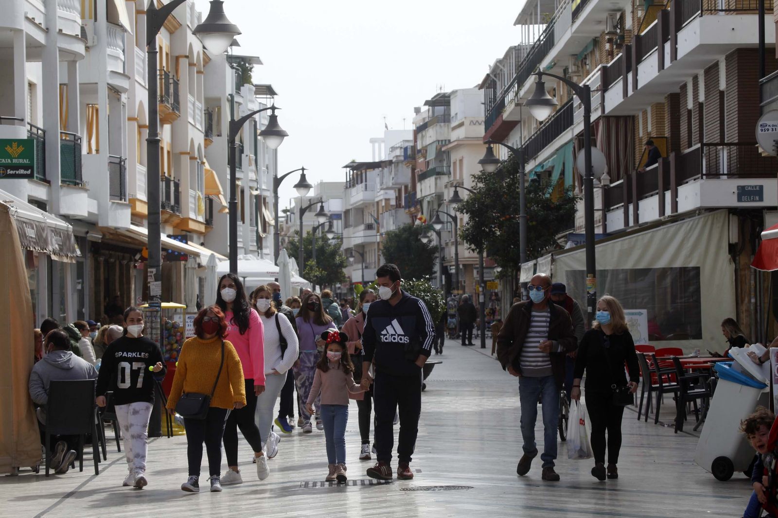 Ambiente en las terrazas de El Rompido y Punta Umbría durante este sábado.