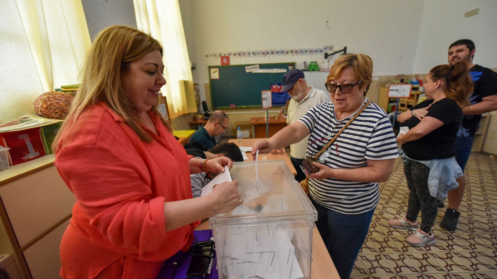 La jornada electoral en La Línea, en imágenes