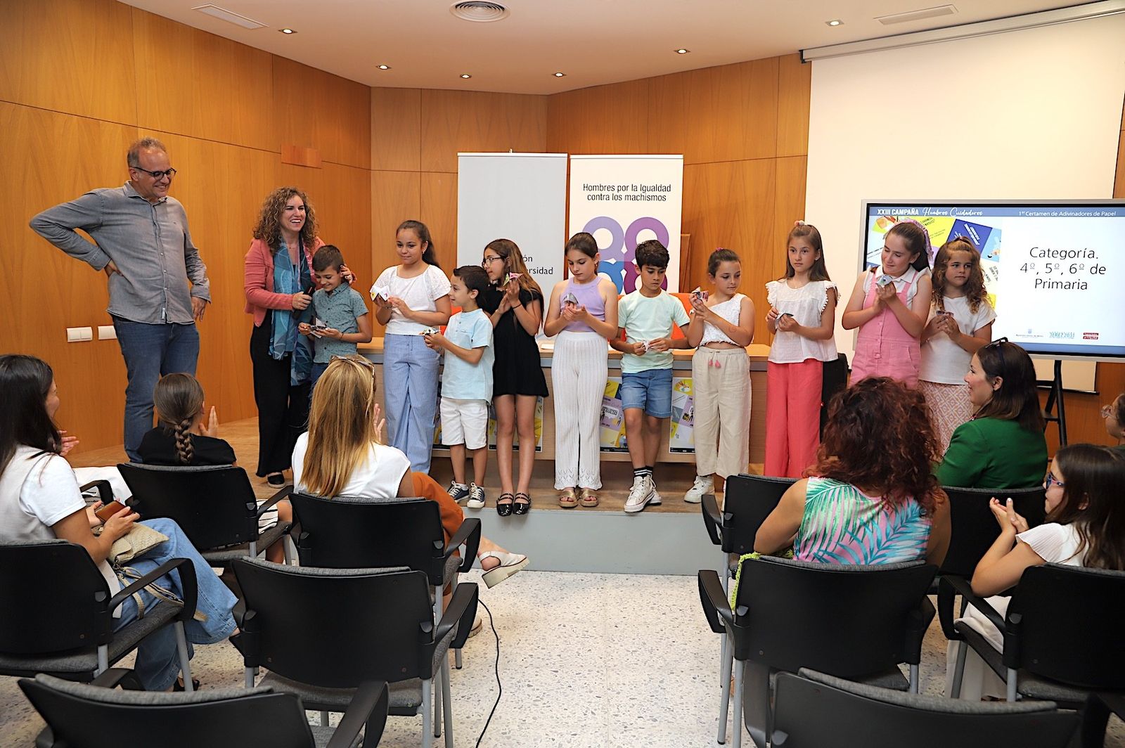 Acto de entrega de premios en la Casa de las Mujeres.