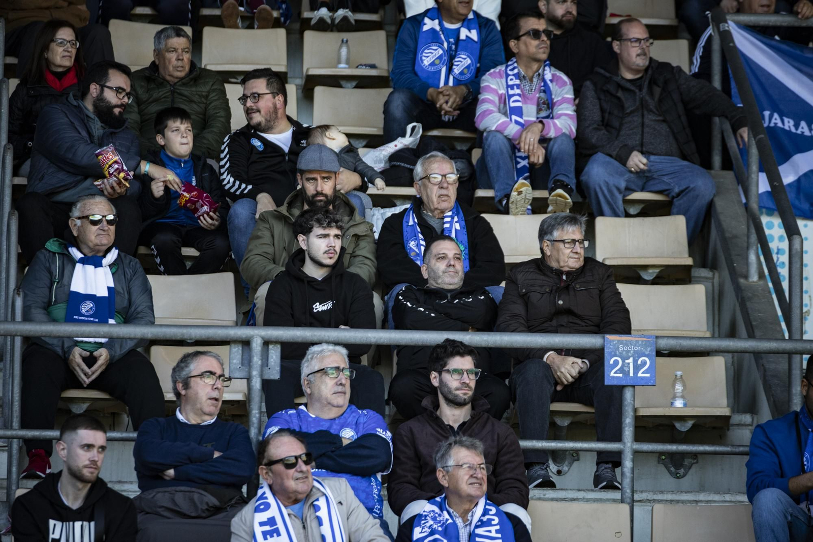 Búscate en el encuentro entre Xerez DFC y Recre en Chapín