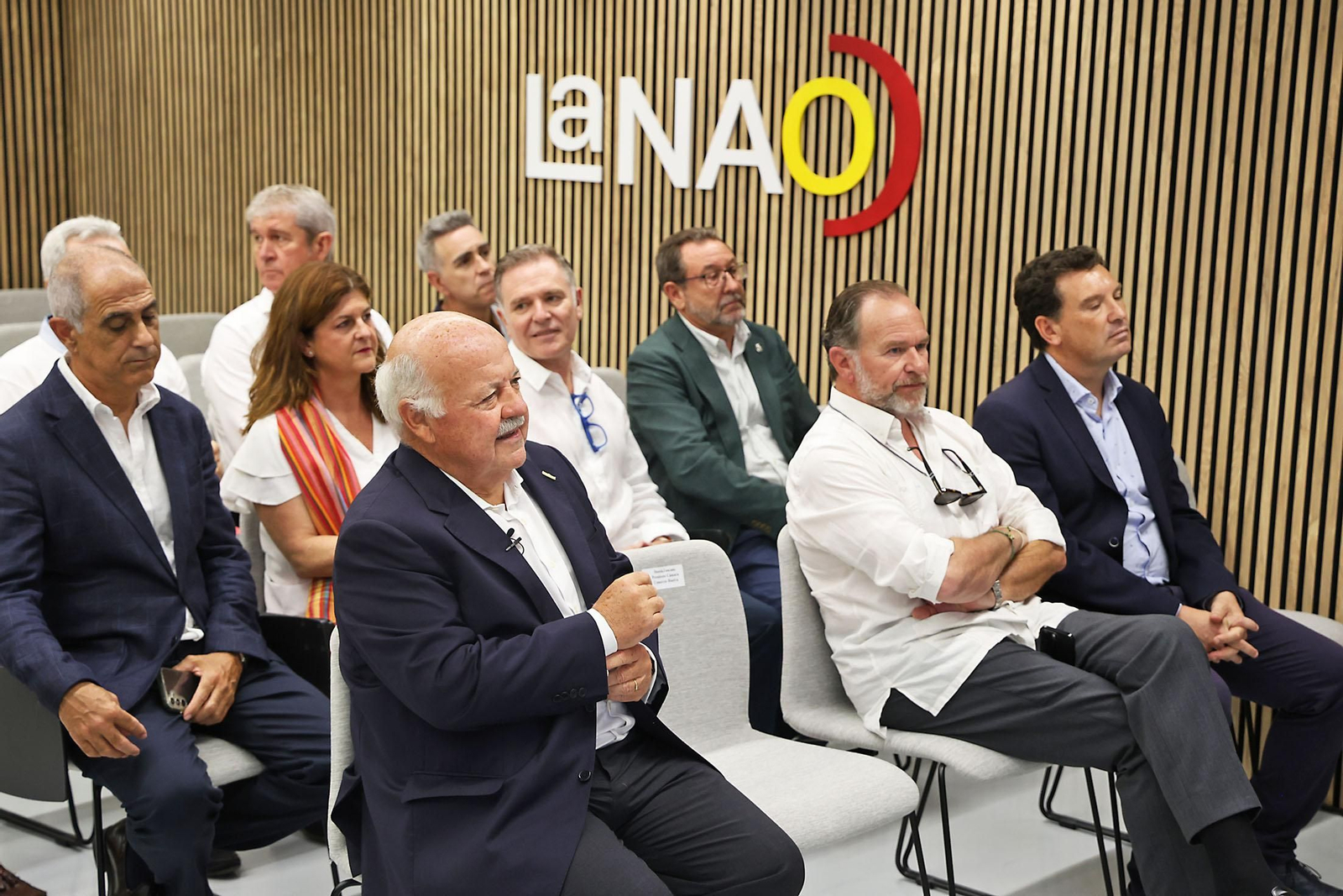 Imágenes de los encuentros del Club Cámara con Jesús Aguirre, presidente del Parlamento andaluz como protagonista