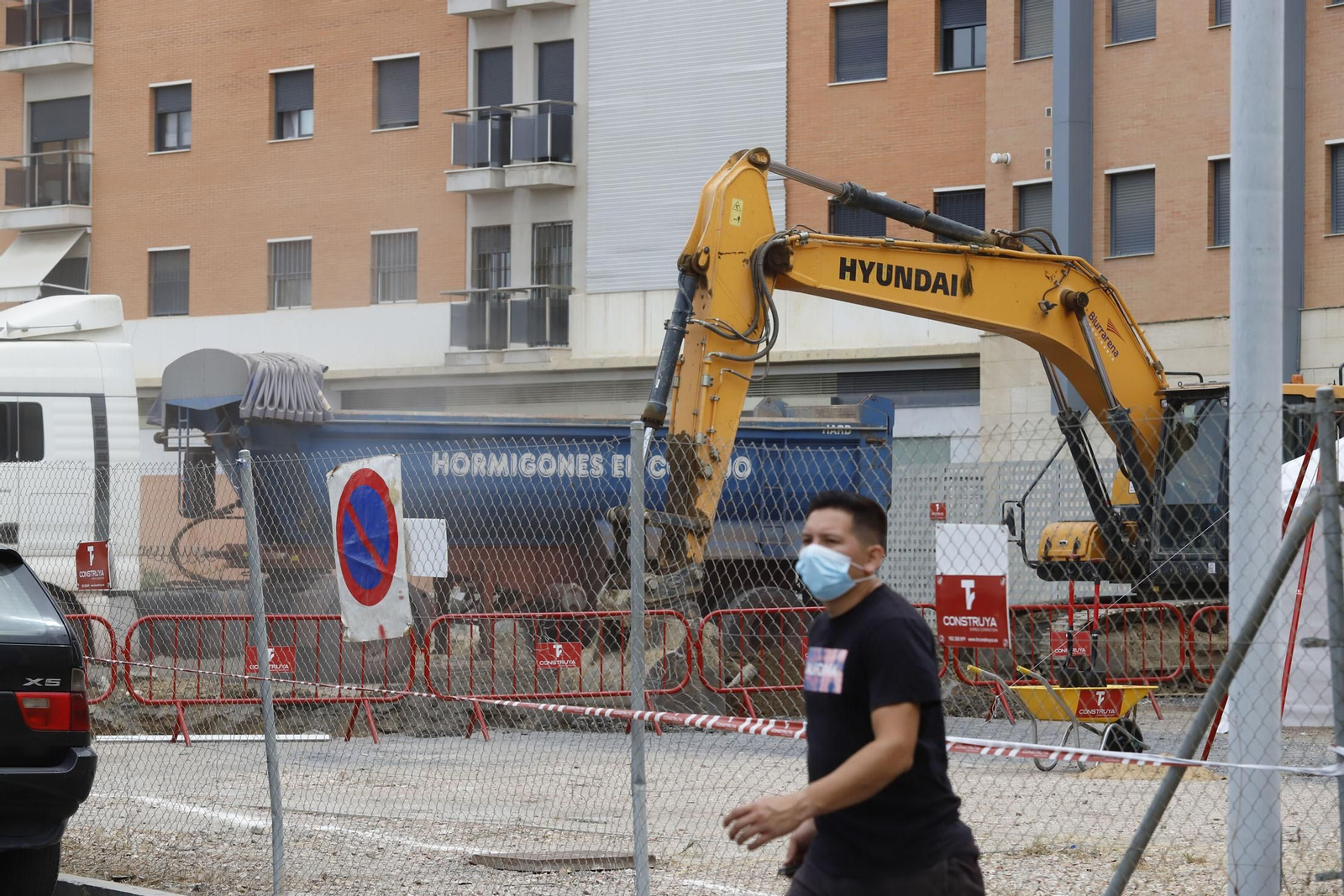 Imágenes del inicio de las obras de construcción de 48 viviendas protegidas en Huelva