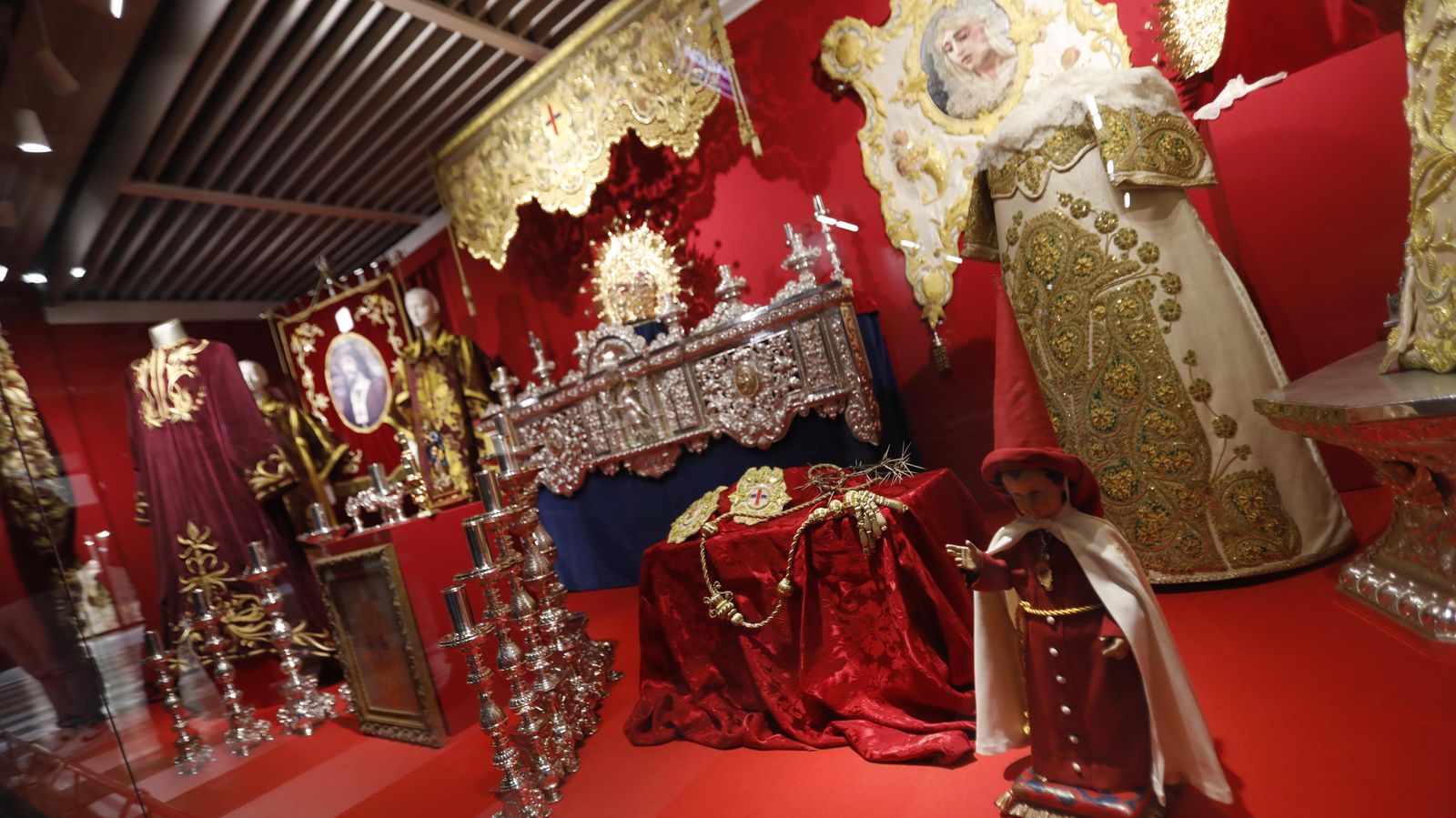 La exposición de Semana Santa en El Corte Inglés de Algeciras