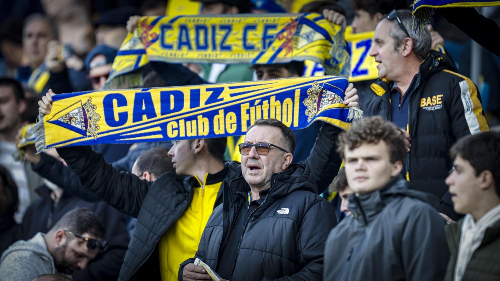 Búscate entre las fotos del partido de fútbol Cádiz CF - Albacete Balompié