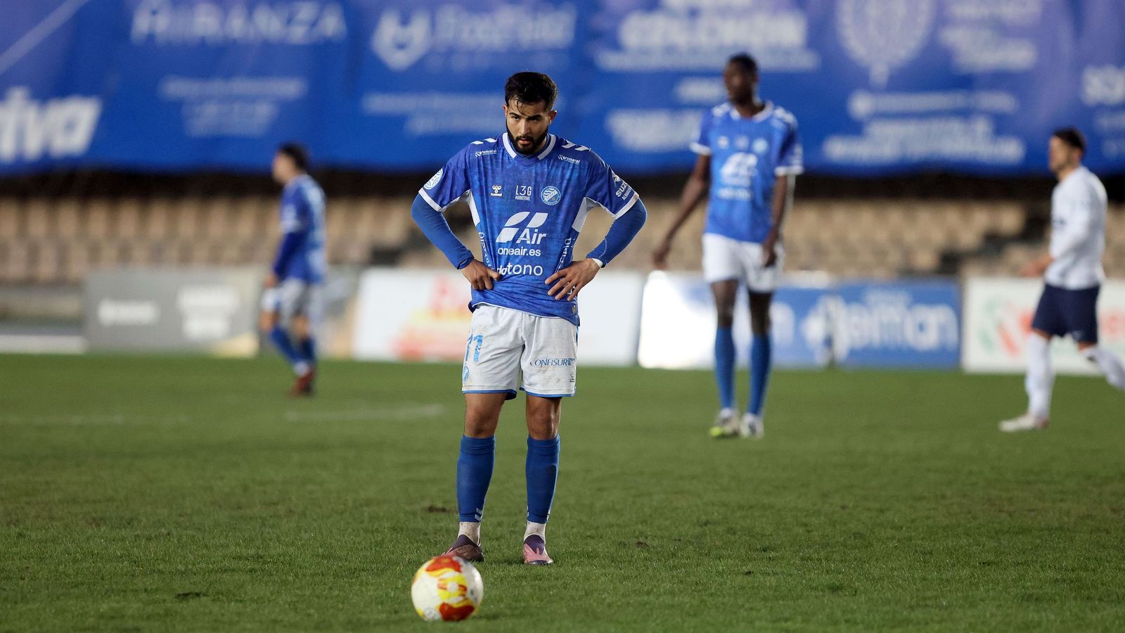 Imágenes del Xerez DFC contra el UCAM Murcia CF en Chapín