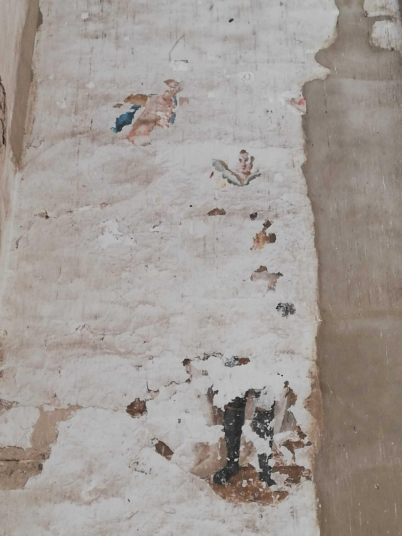 Restos de pinturas hallados en San Laureano.