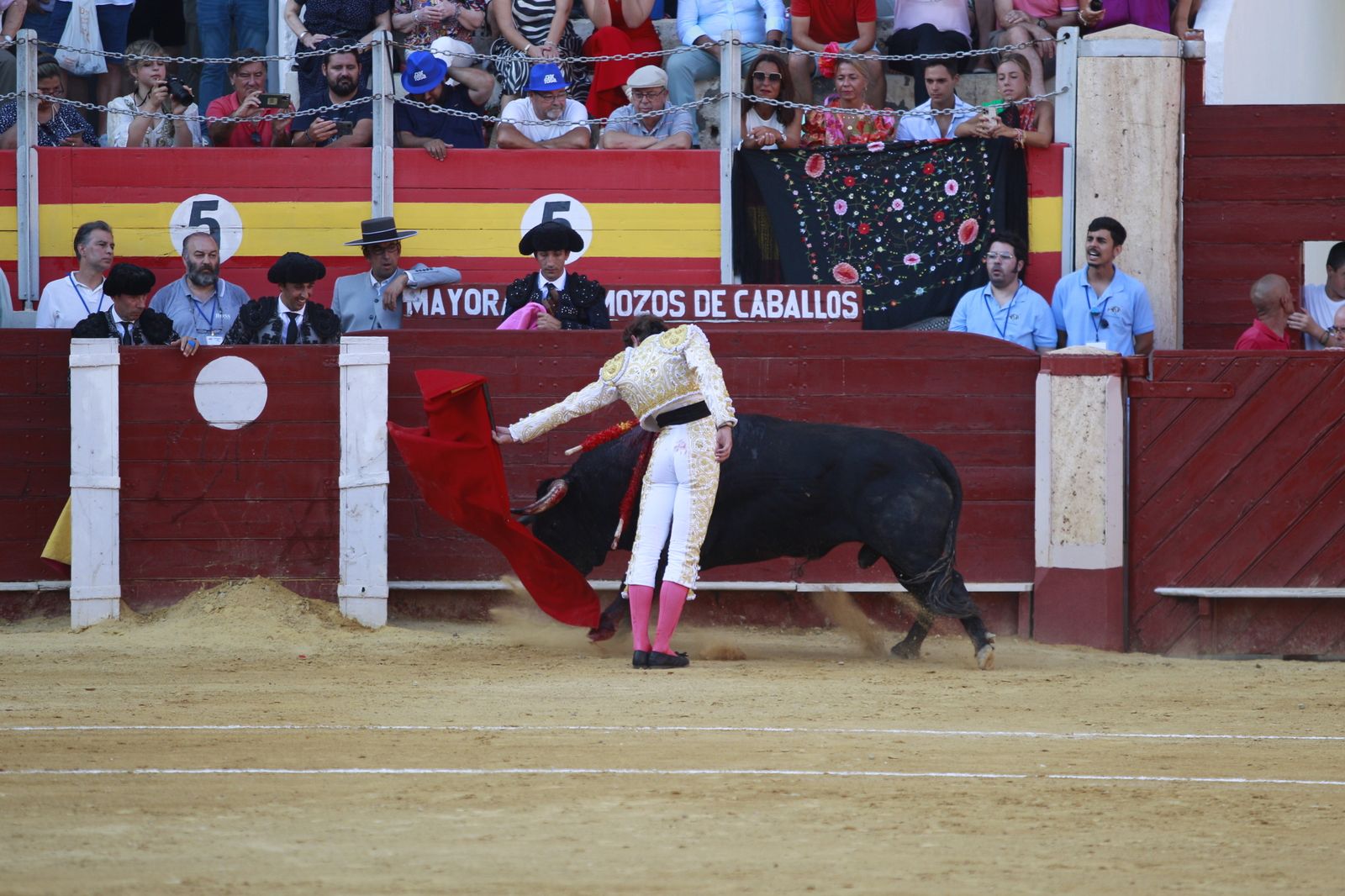 Imágenes del triunfo del torero almeriense Jorge Martínez el día de su alternativa